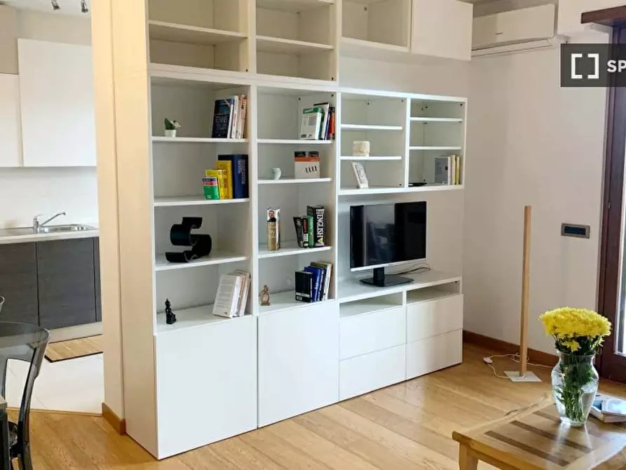 Immagine 8 di Appartamento in affitto  in V.le della Grande Muraglia a Roma