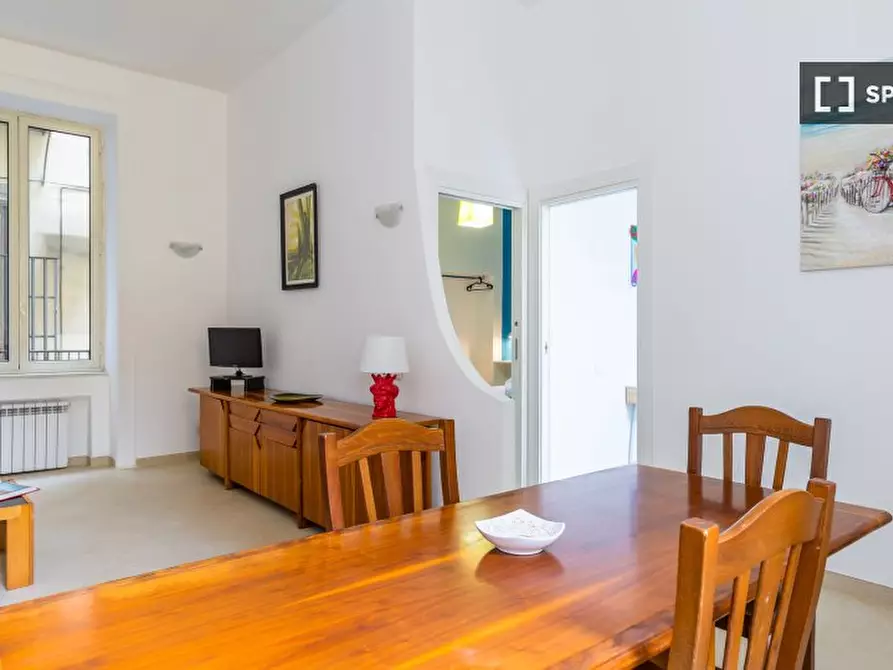 Immagine 18 di Appartamento in affitto  in Via Suor Orsola a Napoli