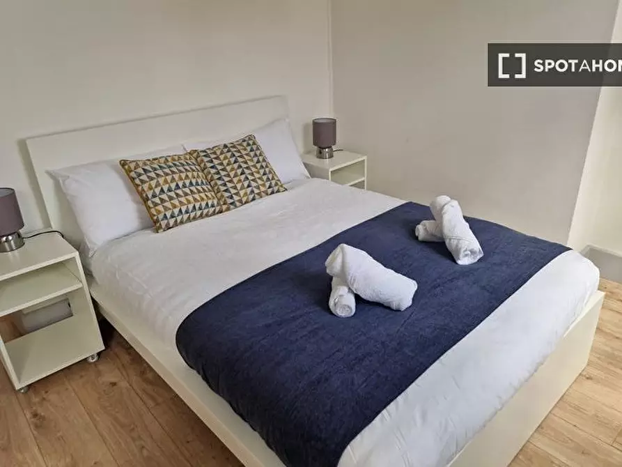 Immagine 7 di Camera condivisa in affitto  in A Frederick St a Camden Town