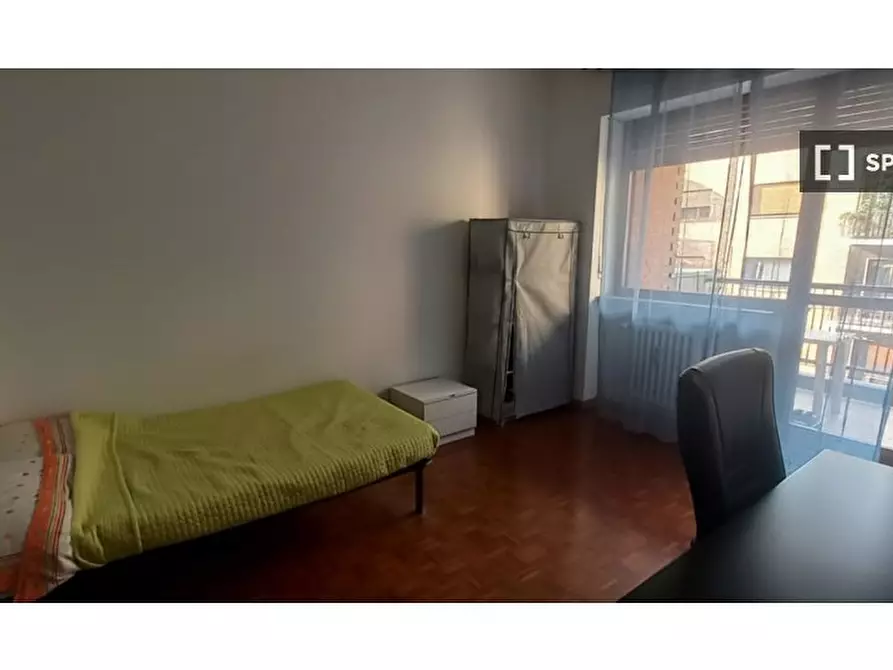 Immagine 2 di Camera condivisa in affitto  in Via Boston a Torino