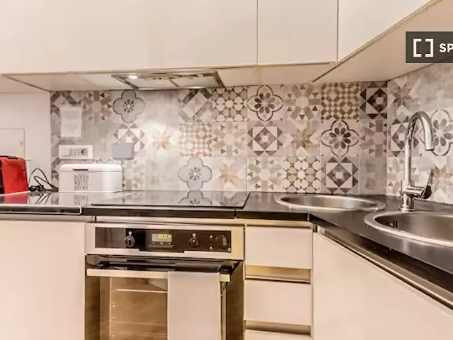 Immagine 5 di Appartamento in affitto  in Via Nemorense a Roma