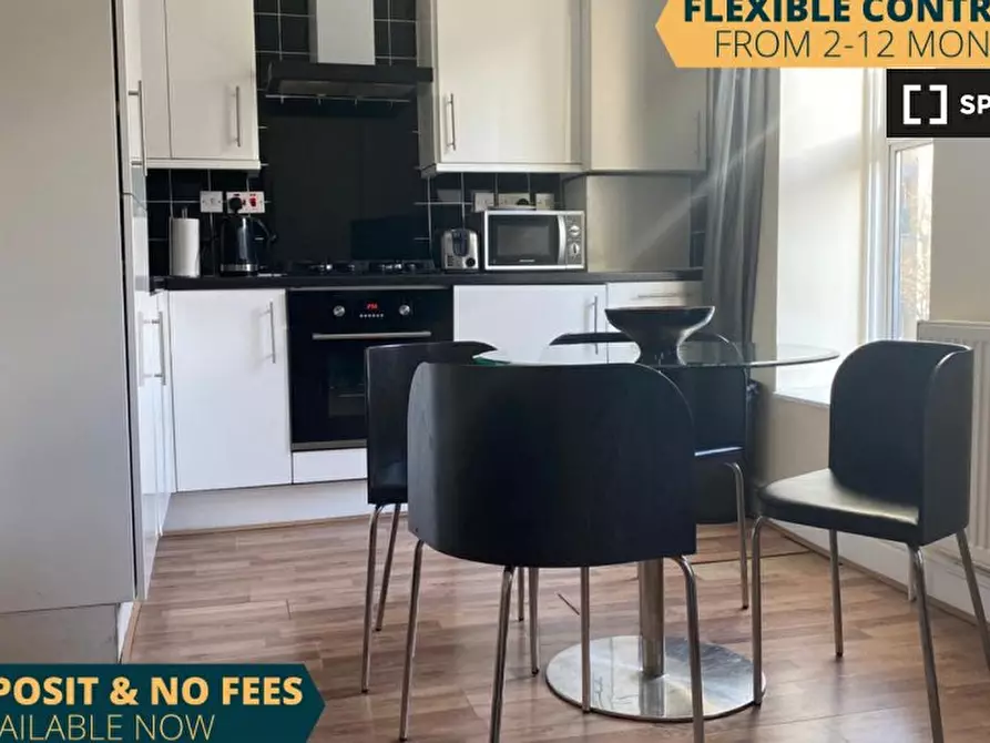 Immagine 2 di Appartamento in affitto  in Pratt St a Camden Town