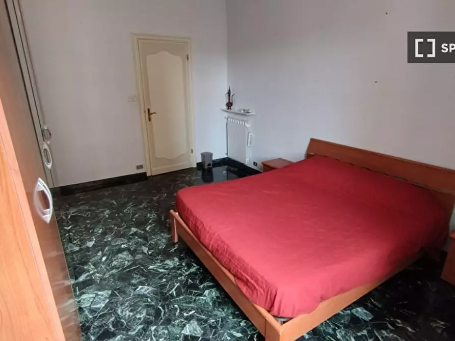 Immagine 2 di Camera condivisa in affitto  in Via Francesco Sivori a Genova