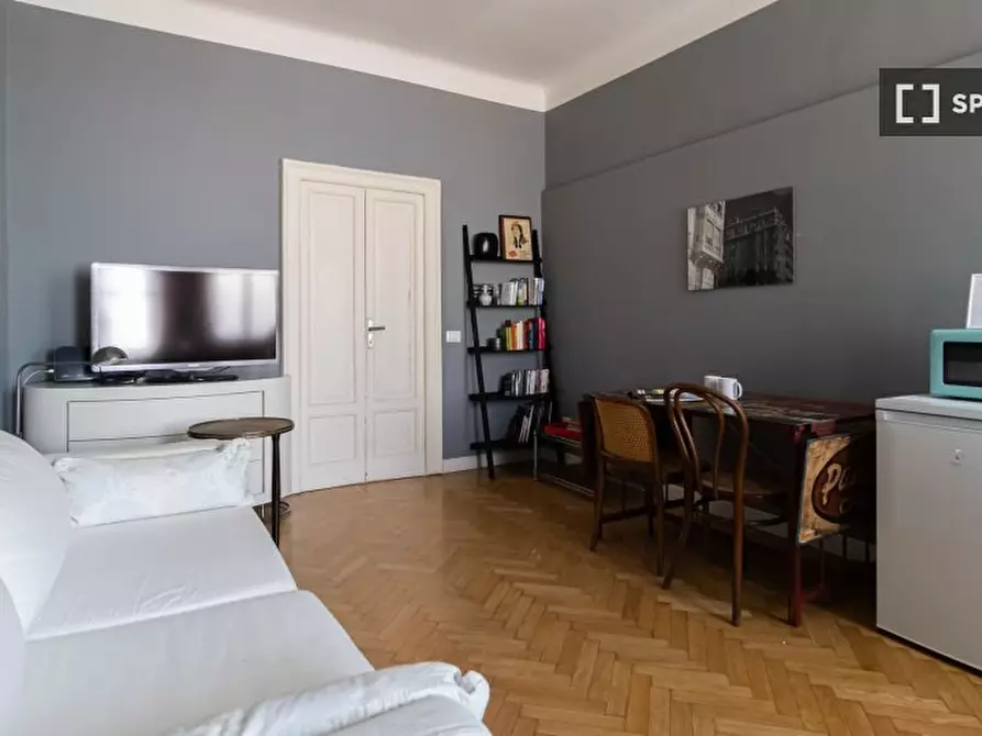 Immagine 1 di Appartamento in affitto  in Via Rosmini a Milano