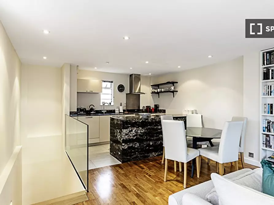 Immagine 13 di Appartamento in affitto  in Inver Court a Paddington