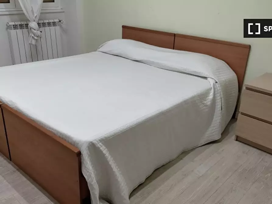 Immagine 9 di Camera condivisa in affitto  in Via Ugolino Cavalcabò a Roma