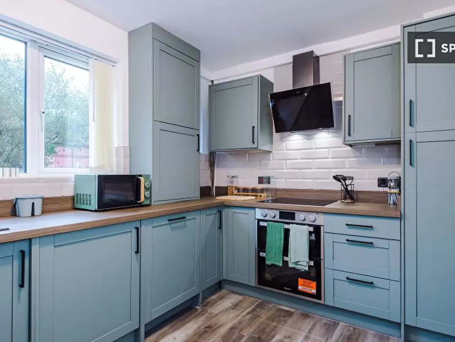 Immagine 7 di Appartamento in affitto  in Peel Hall Rd a Manchester