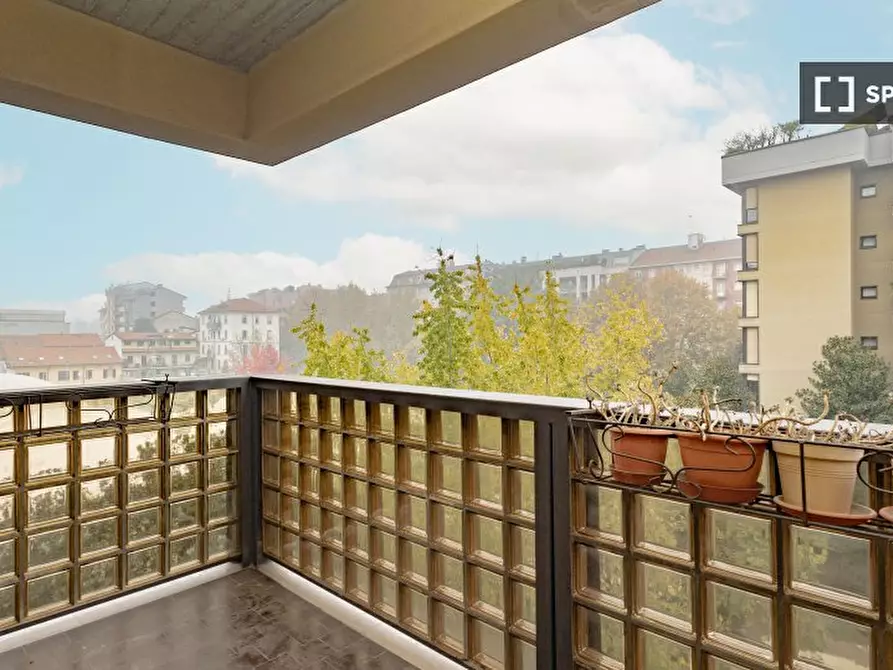 Immagine 11 di Camera condivisa in affitto  in Via Francesco Caracciolo a Milano