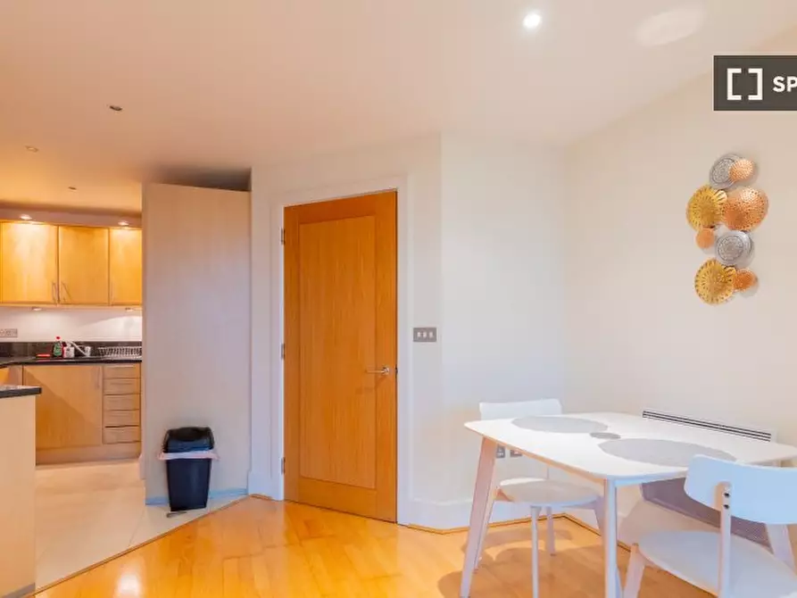 Immagine 10 di Appartamento in affitto  in St George Wharf a Lambeth
