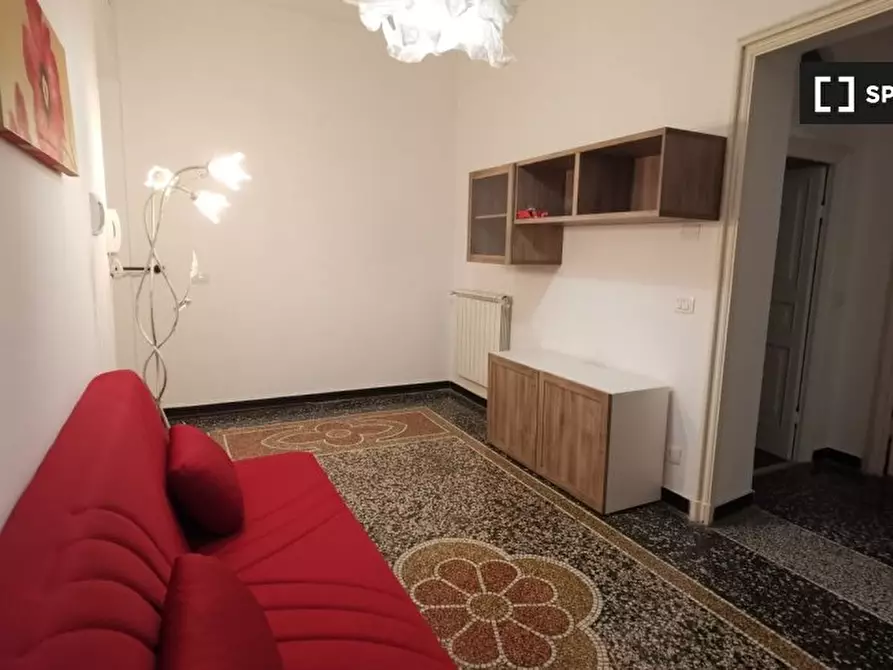 Immagine 5 di Camera condivisa in affitto  in Via Venezia a Genova