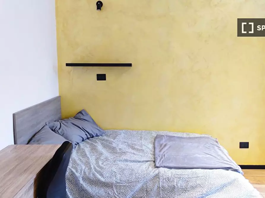 Immagine 3 di Camera condivisa in affitto  in Via Sesia a Torino