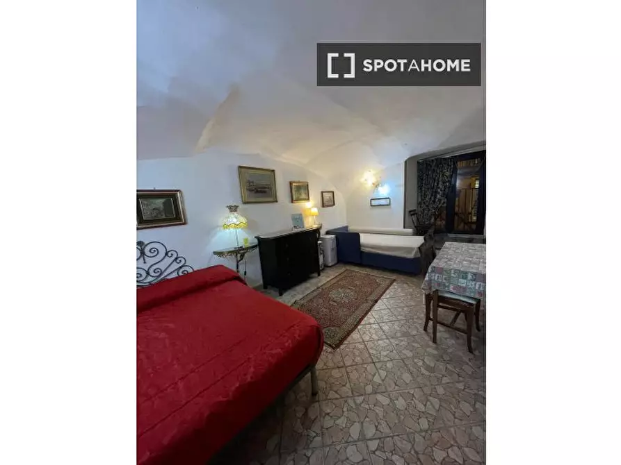 Immagine 19 di Appartamento in affitto  in Via Pellegrini a Napoli