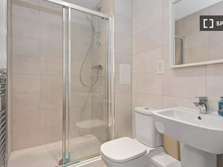 Immagine 15 di Appartamento in affitto  in Lakeside Dr a Brent
