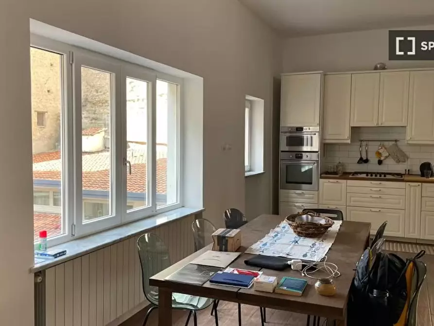 Immagine 11 di Camera condivisa in affitto  in P.za Dante a Napoli