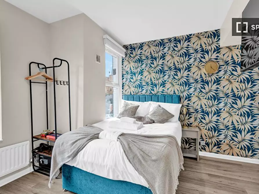 Immagine 6 di Ufficio in affitto  in flat a Tottenham