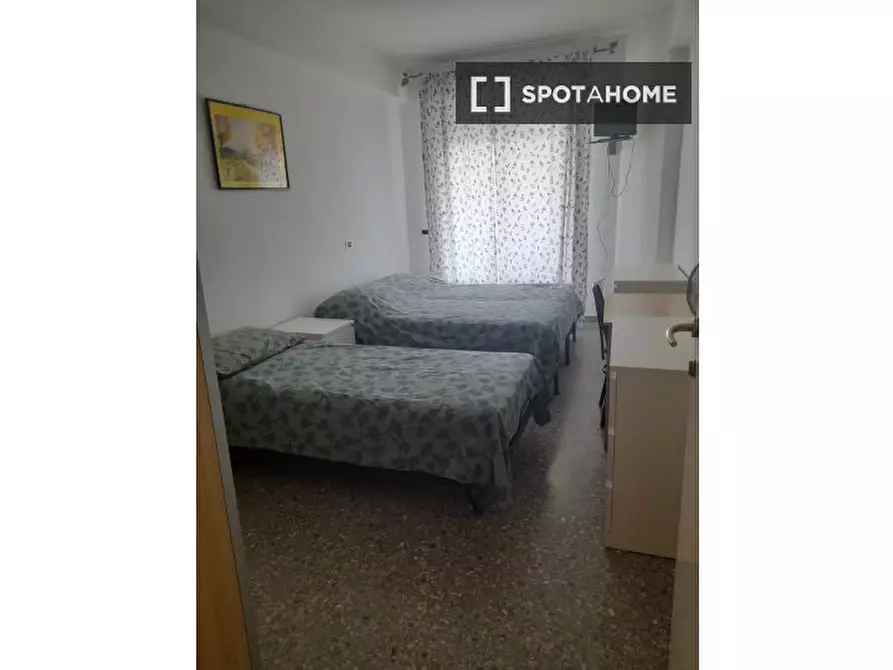 Immagine 2 di Camera condivisa in affitto  in Via Domenico Cucchiari a Roma