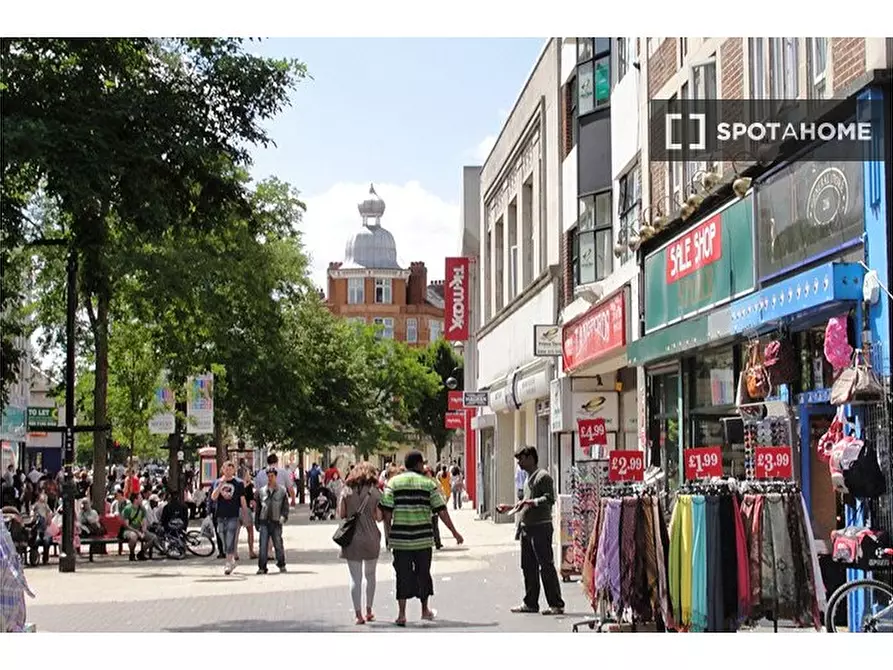 Immagine 5 di Ufficio in affitto  in St Stephen's Rd a Hounslow