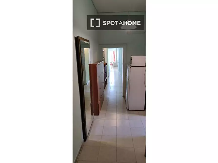 Immagine 7 di Camera condivisa in affitto  in Piazza Crocelle ai Mannesi a Napoli