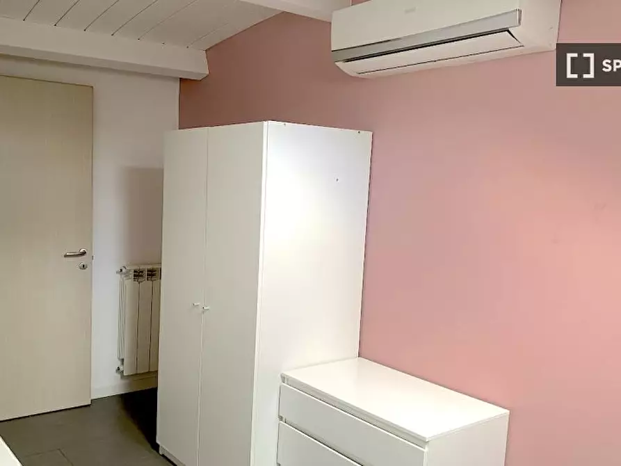 Immagine 5 di Camera condivisa in affitto  in Via di Carcaricola a Roma