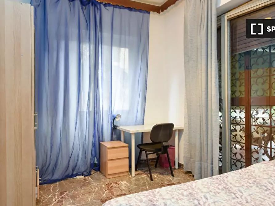 Immagine 3 di Camera condivisa in affitto  in Via Francesco Orestano a Roma