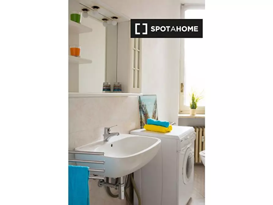 Immagine 9 di Camera condivisa in affitto  in Via S Paolo a Torino