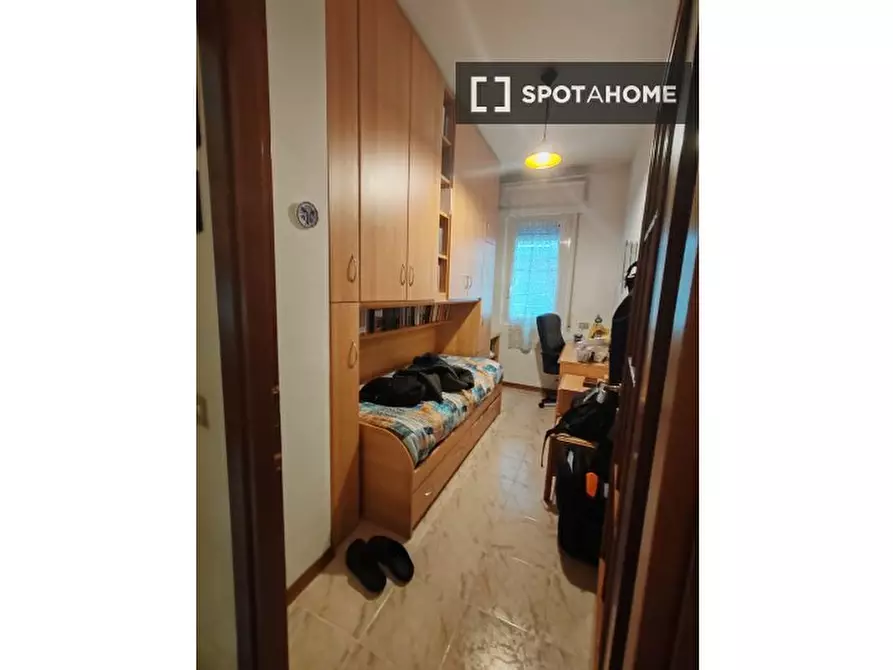 Immagine 1 di Camera condivisa in affitto  in V.le delle Rimembranze di Greco a Milano