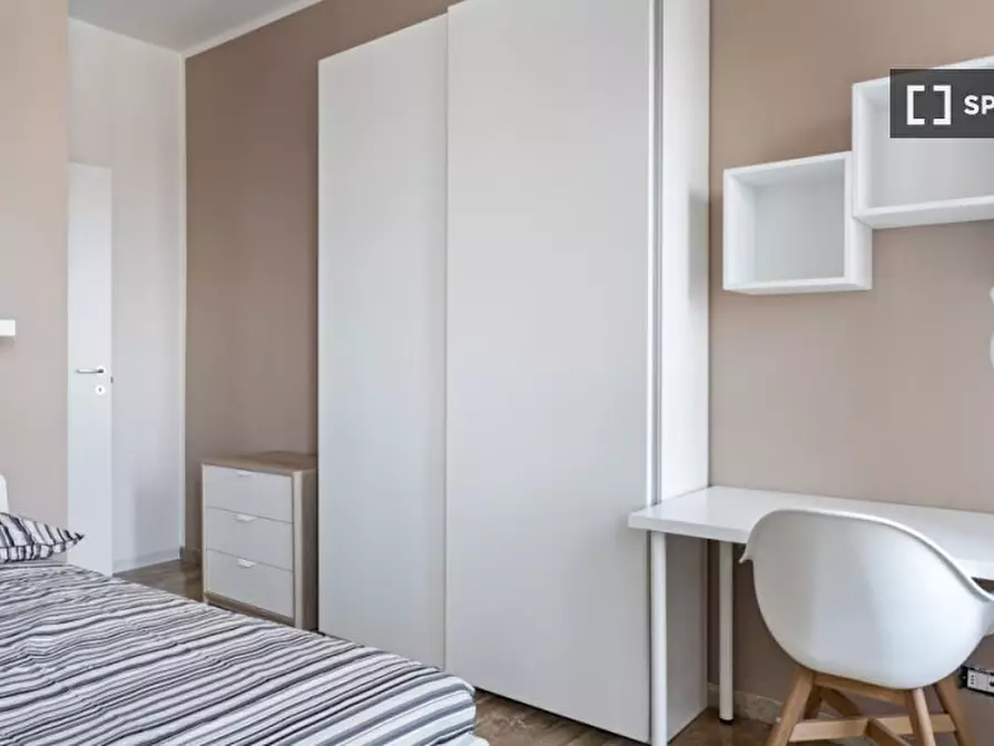 Immagine 3 di Camera condivisa in affitto  in Via Ronchi a Milano