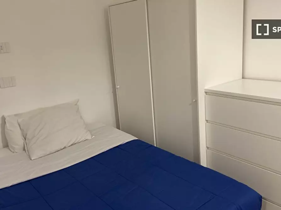 Immagine 1 di Camera condivisa in affitto  in Via Tacito a Roma