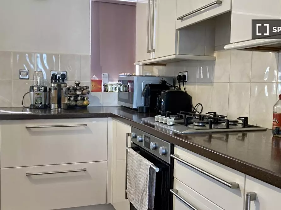 Immagine 10 di Appartamento in affitto  in Staveley Gardens a Hounslow