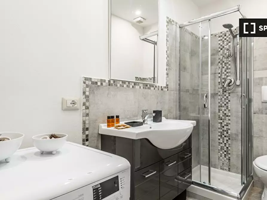 Immagine 12 di Appartamento in affitto  in Via Guelfa, 50129 Firenze FI, Italy a Firenze