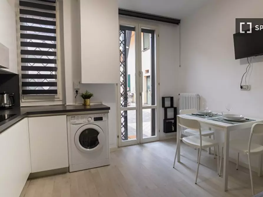 Immagine 2 di Ufficio in affitto  in Via Emilia Ponente a Bologna