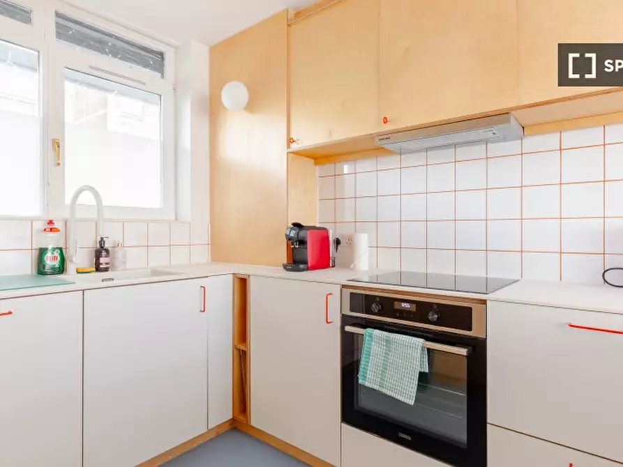Immagine 15 di Appartamento in affitto  in Crondall Ct a Islington