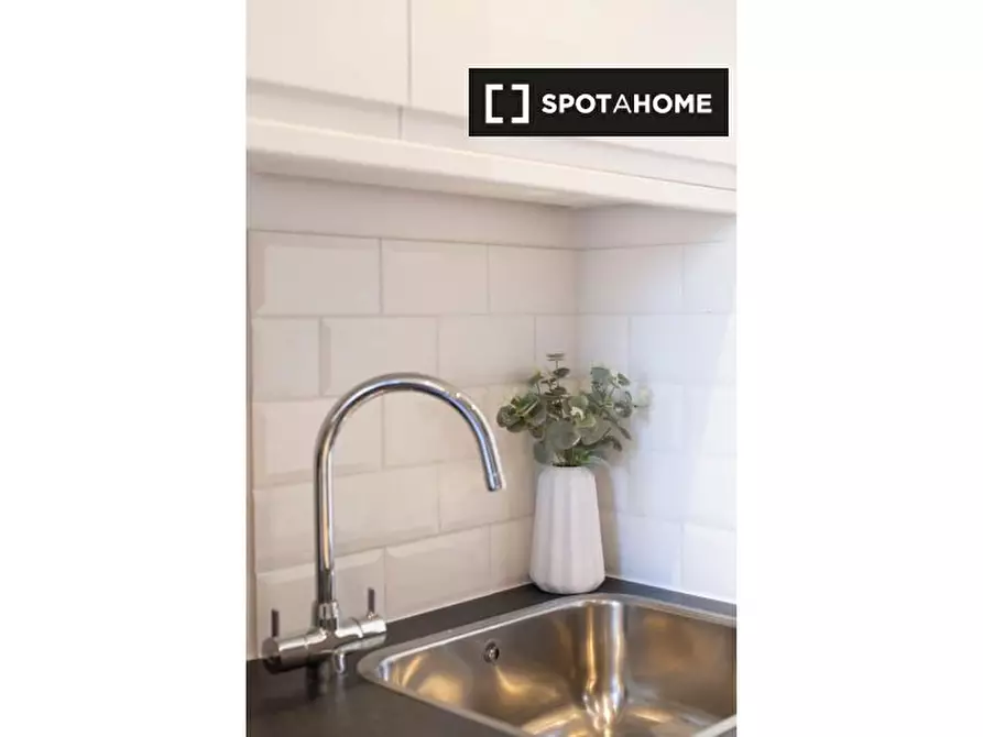 Immagine 2 di Ufficio in affitto  in Flat 32-34 Swinton St London WC1X 9NX a Camden Town