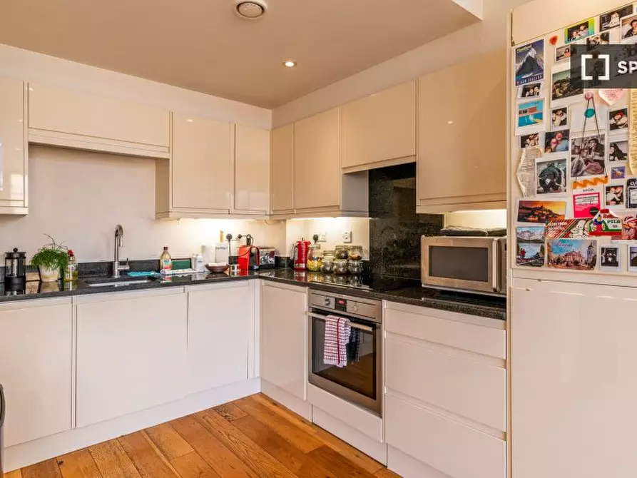 Immagine 2 di Appartamento in affitto  in Battersea Park Road a Wandsworth