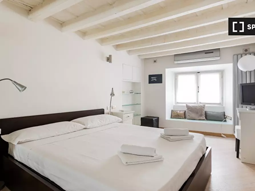 Immagine 1 di Appartamento in affitto  in Via Sant'Agnese a Milano