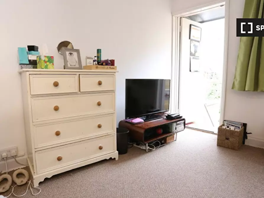 Immagine 2 di Camera condivisa in affitto  in Roman Rd a Poplar