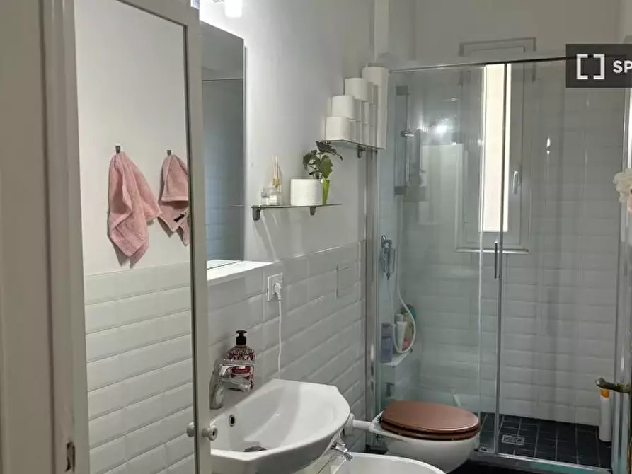 Immagine 8 di Camera condivisa in affitto  in Viale Gran Sasso a Milano