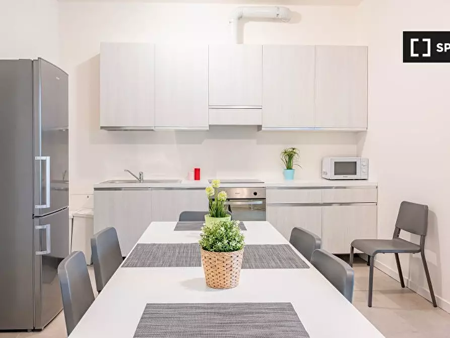 Immagine 9 di Camera condivisa in affitto  in Viale Monza a Milano