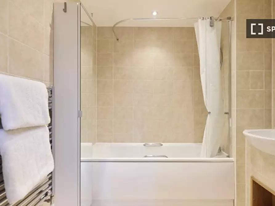 Immagine 6 di Appartamento in affitto  in Queensland Road a Islington