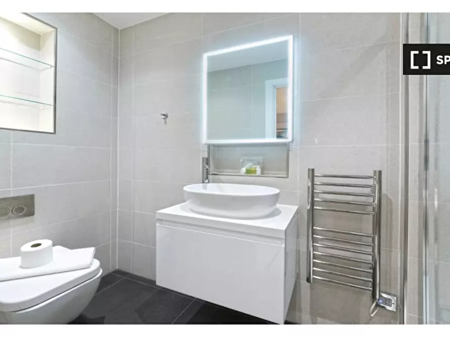 Immagine 14 di Appartamento in affitto  in Apartment 1, 53A Fleet Street a 