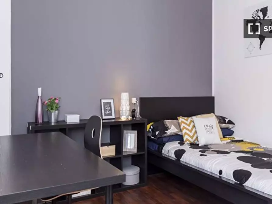 Immagine 3 di Camera condivisa in affitto  in Via Giuseppe Frua a Milano