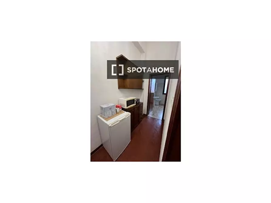 Immagine 8 di Camera condivisa in affitto  in Via Massenzio Masia a Bologna