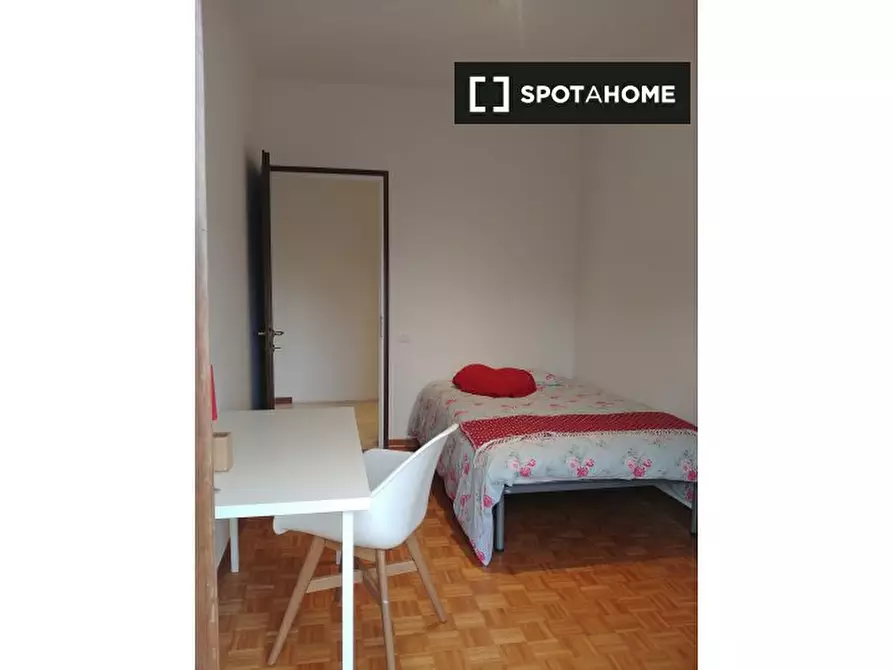 Immagine 3 di Camera condivisa in affitto  in Via Luigi Pellizzo a Padova