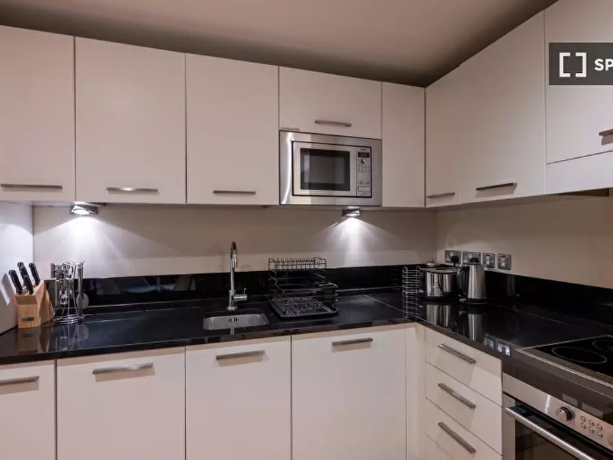 Immagine 7 di Appartamento in affitto  in High Timber St a 