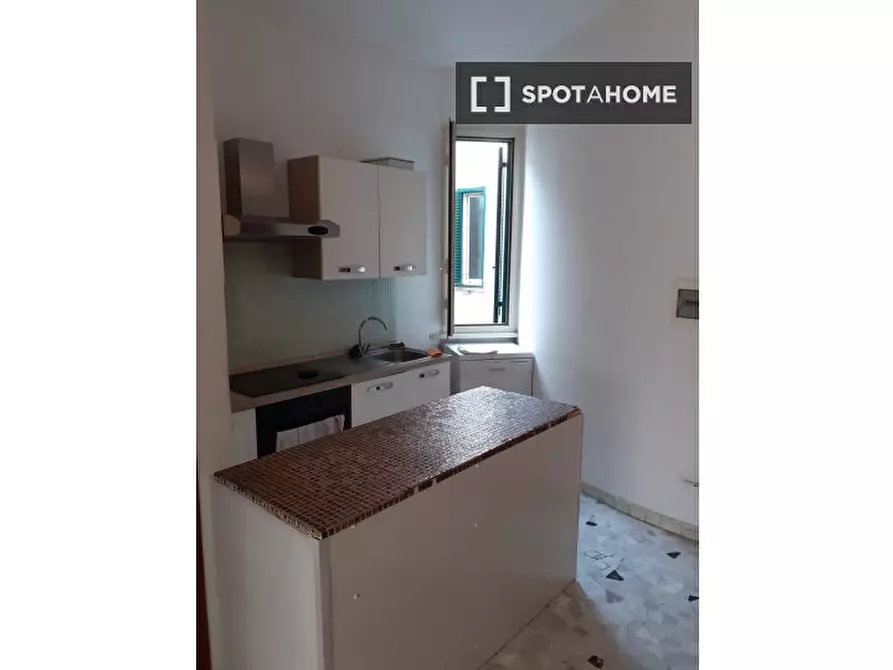 Immagine 3 di Camera condivisa in affitto  in Via Sirte a Roma