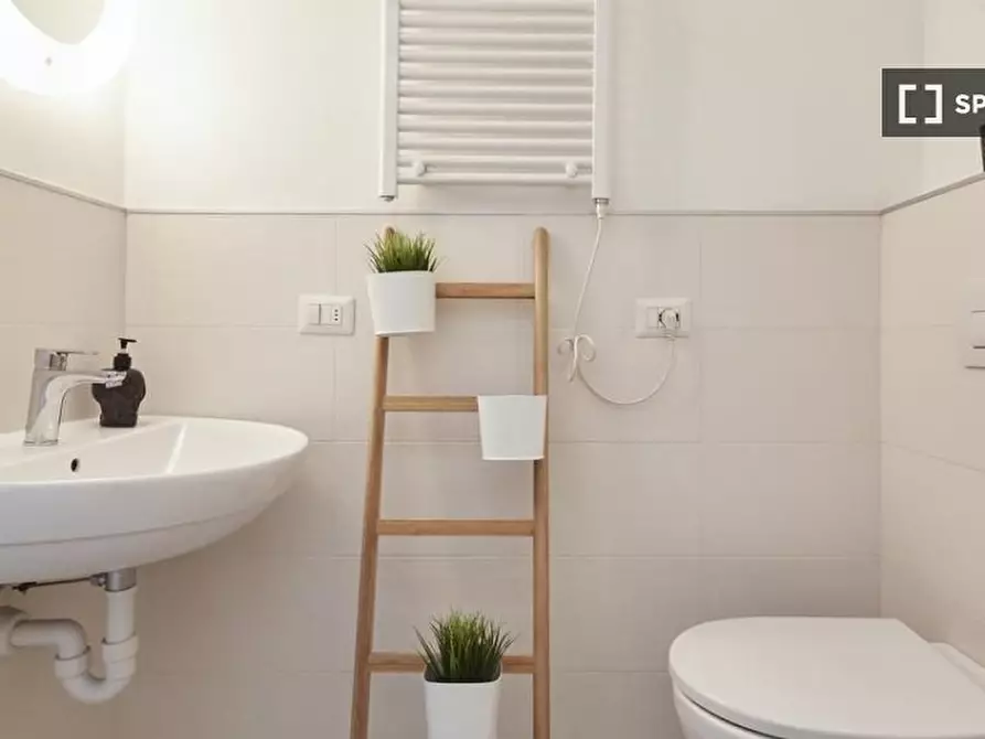 Immagine 3 di Ufficio in affitto  in Viale Belfiore a Firenze