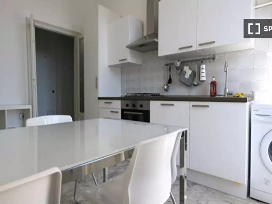 Immagine 4 di Camera condivisa in affitto  in Viale Romagna a Milano