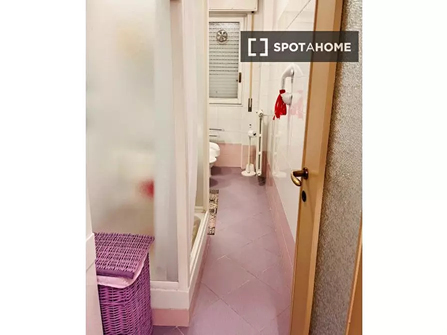 Immagine 2 di Camera condivisa in affitto  in Ugo Ojetti a Milano