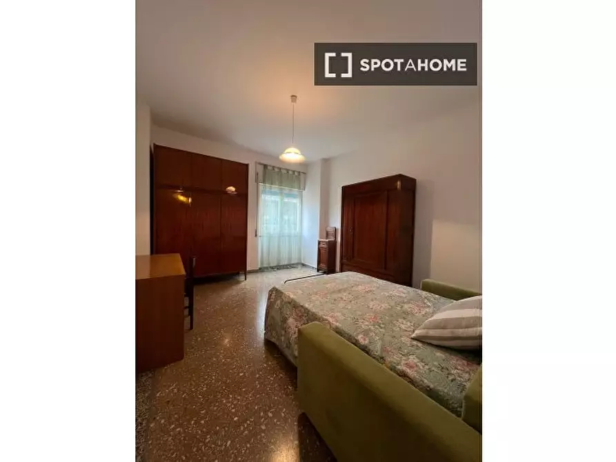 Immagine 4 di Camera condivisa in affitto  in Piazza dei Gerani a Roma