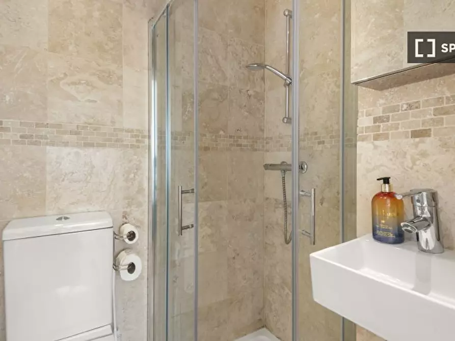 Immagine 6 di Appartamento in affitto  in a Manor Gardens a Hillingdon
